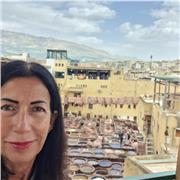 Insegnante di materie umanistiche, aiuto compiti, preparazione esami, recupero crediti, impartisce lezioni di italiano inglese storia e geografia